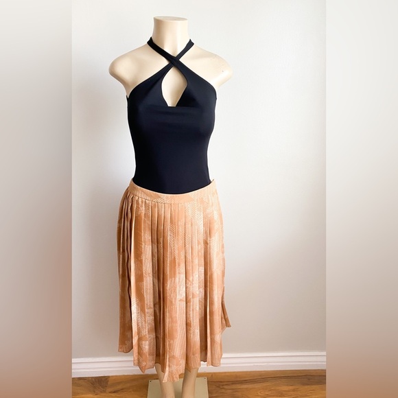 Halogen Midi Printed Tan Pleated Skirt Full Flowy Classy Neutral Formal Casual 2 - Picture 5 of 8
